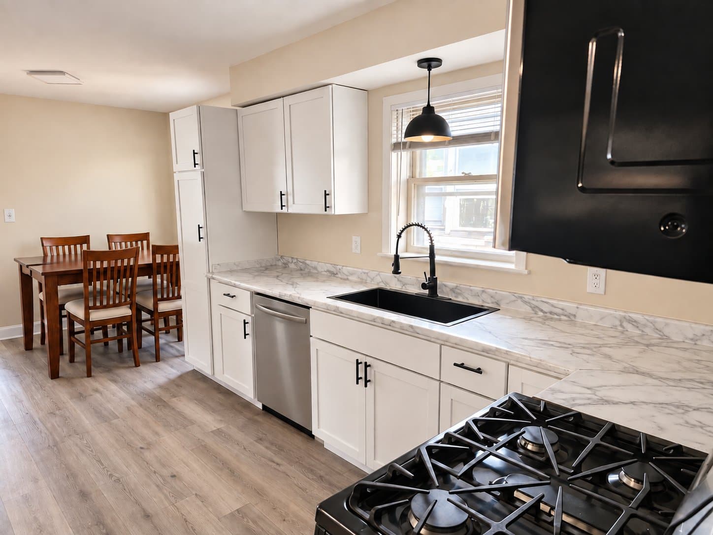 Chicago House: 9041 S Wallace Ave