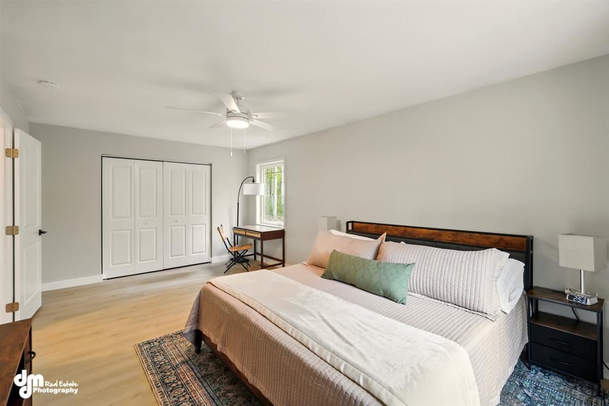 Wasilla House: 420 S Serrano Drive