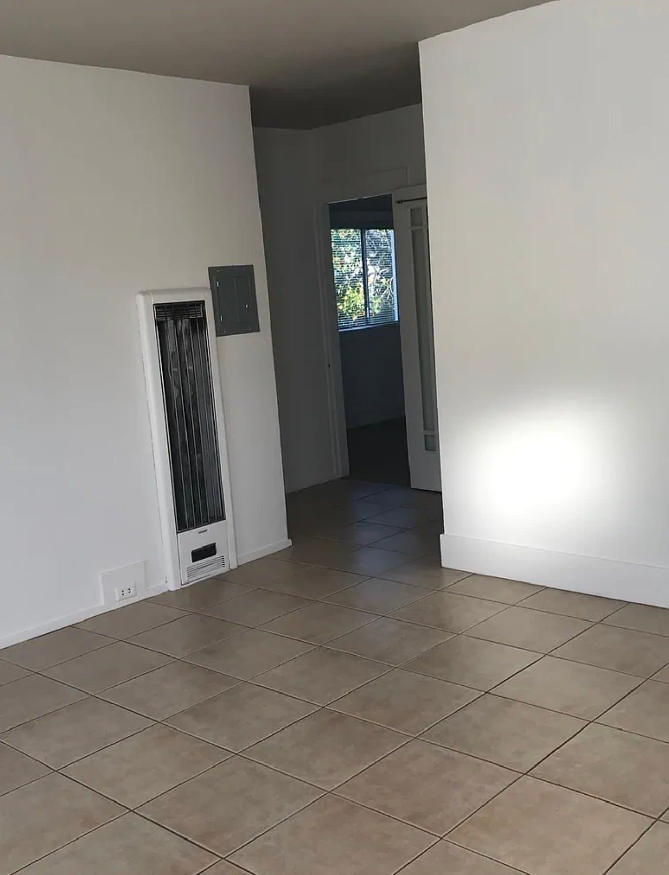 Oakland House: 1624 MacArthur Blvd