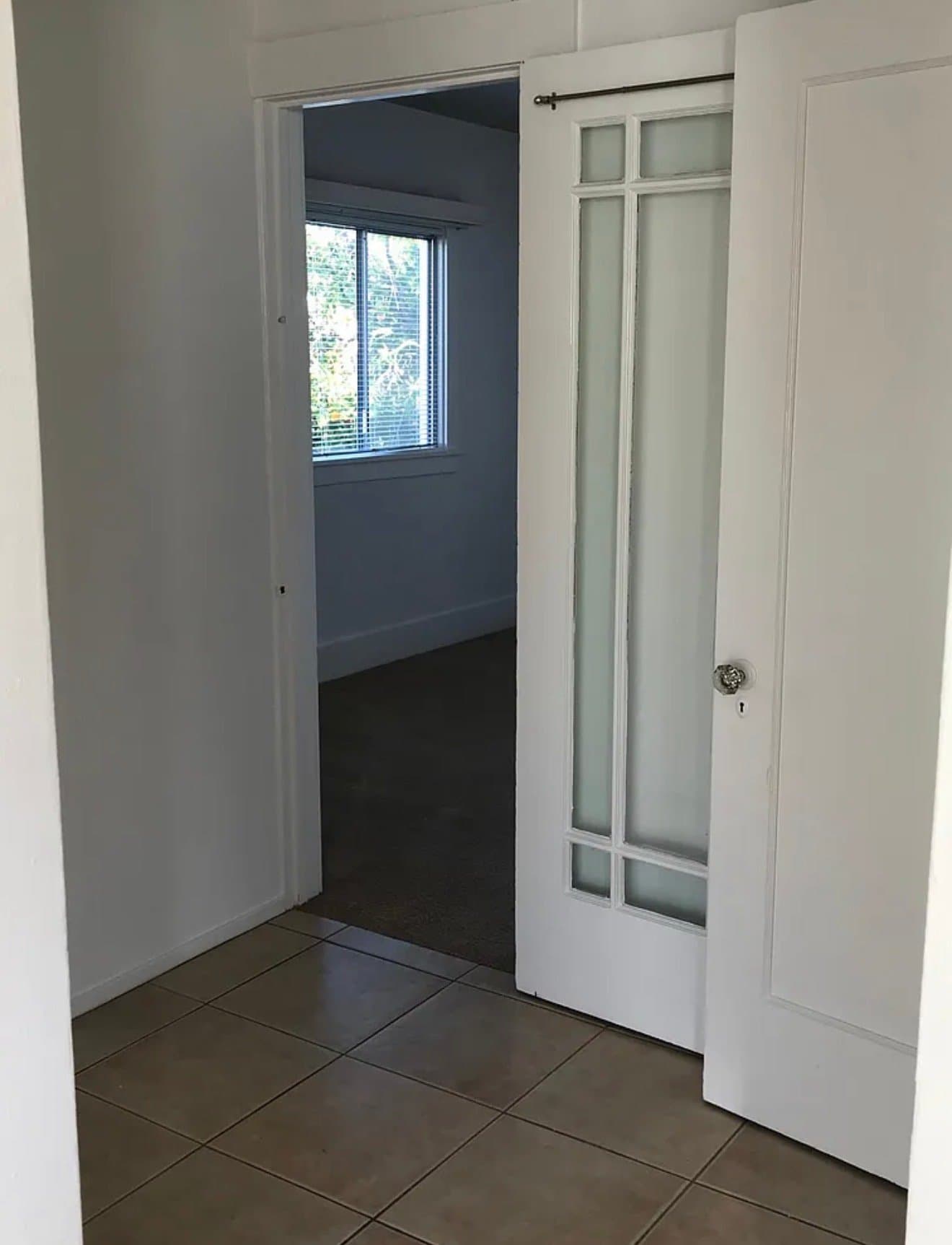 Oakland House: 1624 MacArthur Blvd