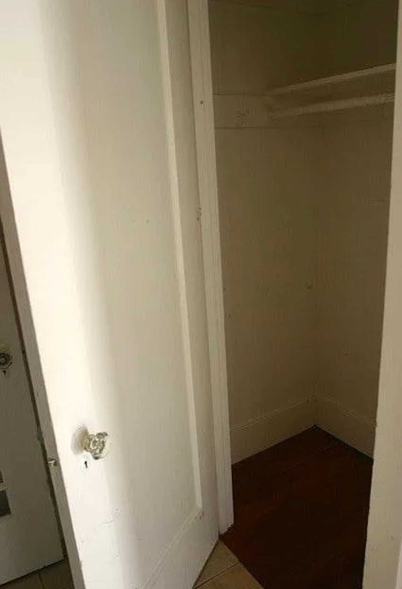 Oakland House: 1624 MacArthur Blvd
