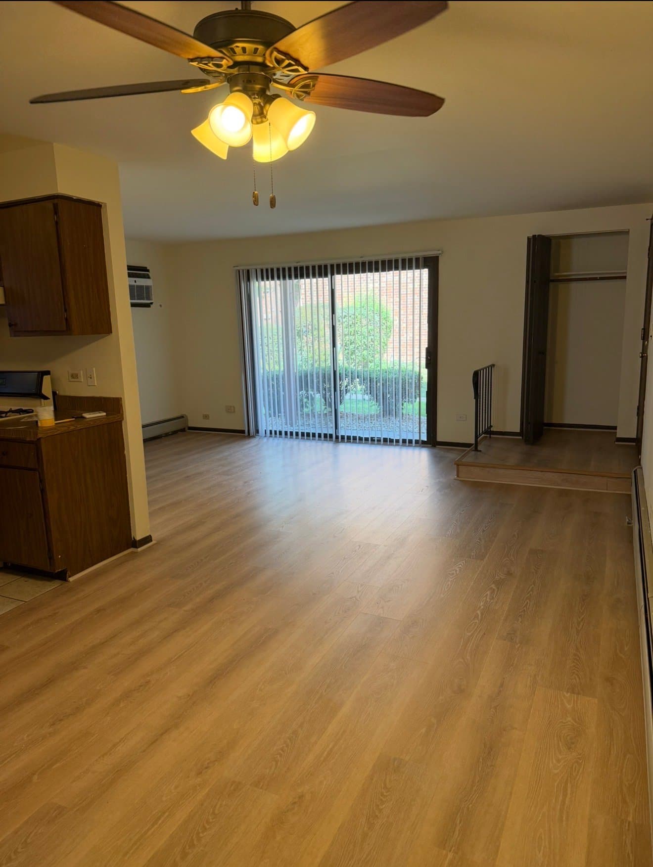 Oak Forest Apartment: 5834 W 158th PL
