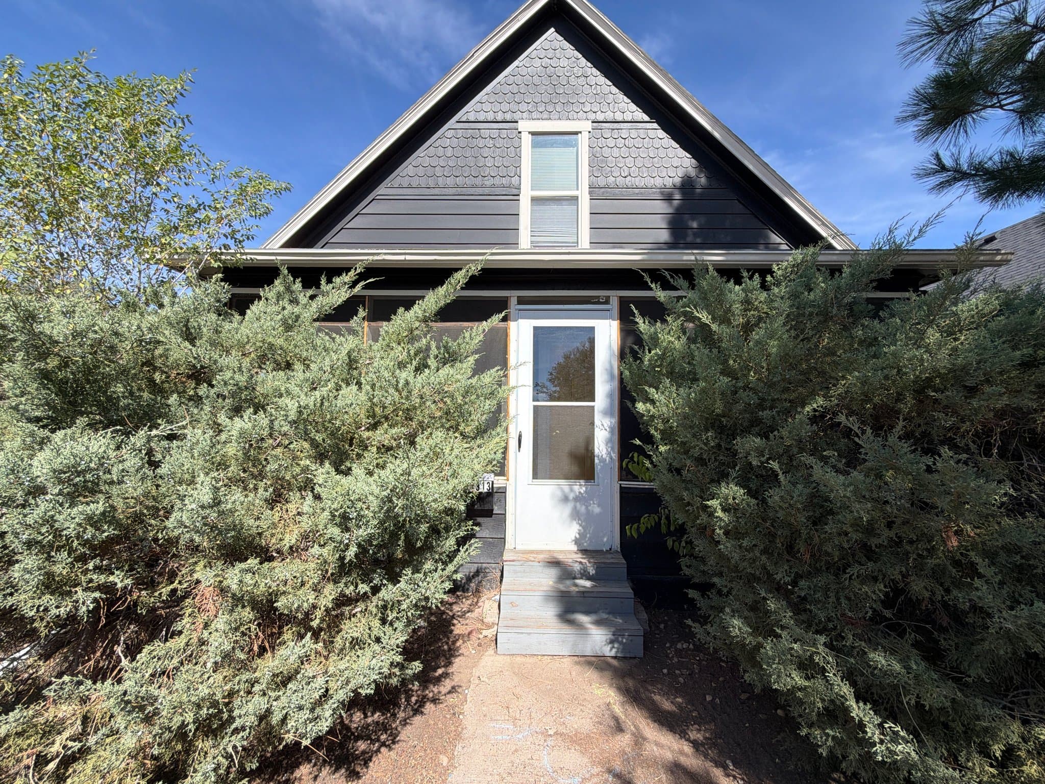 Greeley House: 1313 4th St