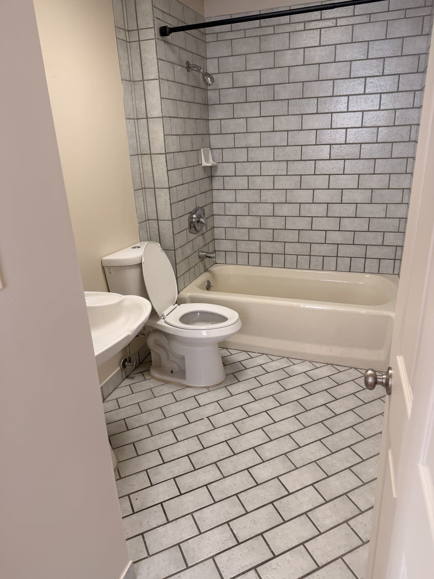 Tooele Apartment: 57 W. Vine St.