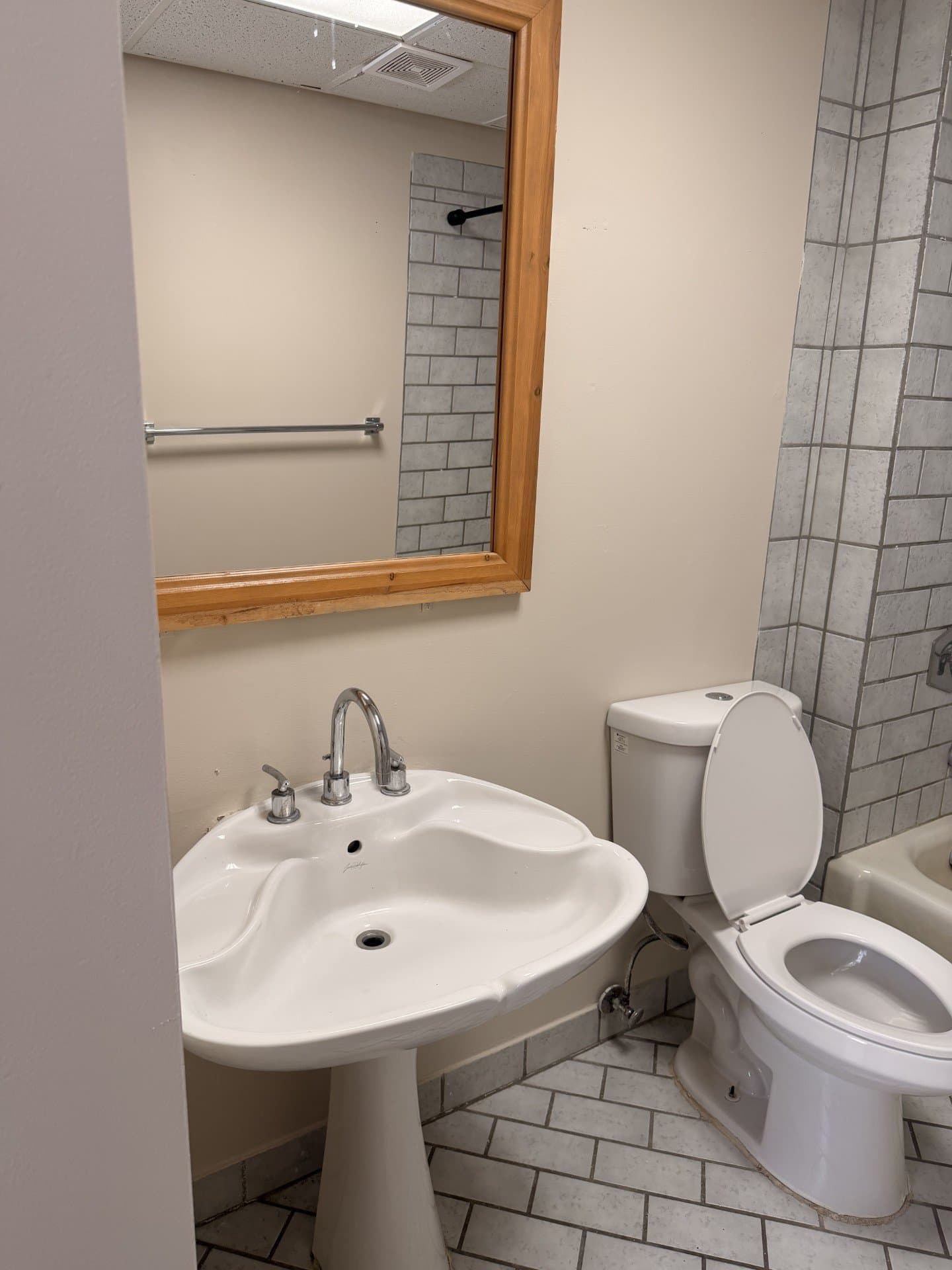Tooele Apartment: 57 W. Vine St.