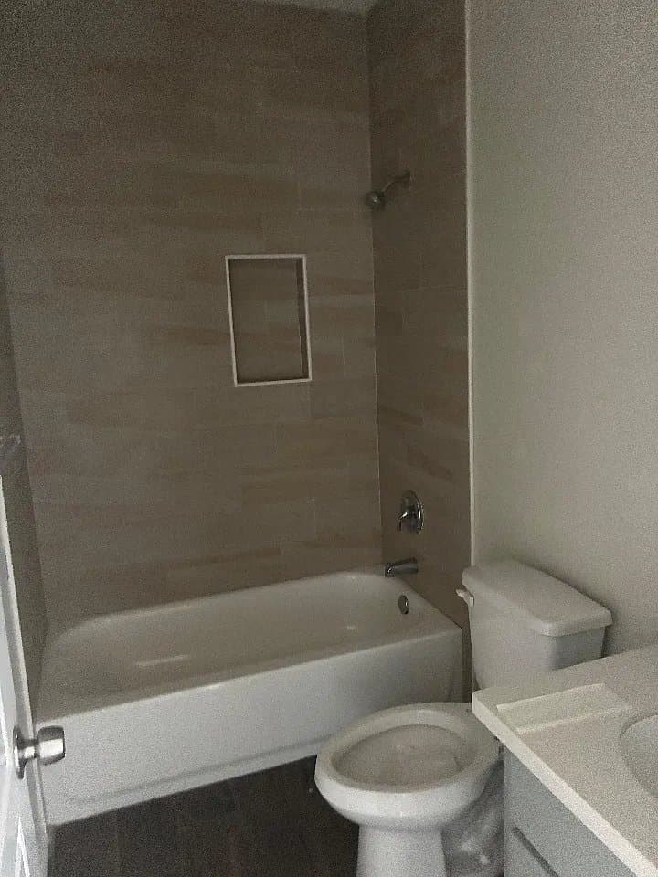 Alamo Condo: 1000 Calle Naranja Ave