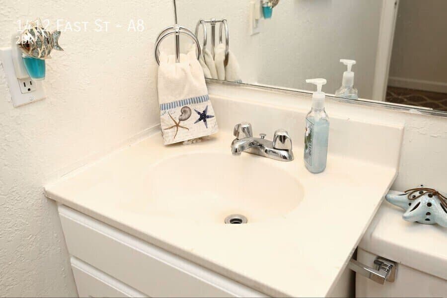 New Britain Apartment: 1412 East St