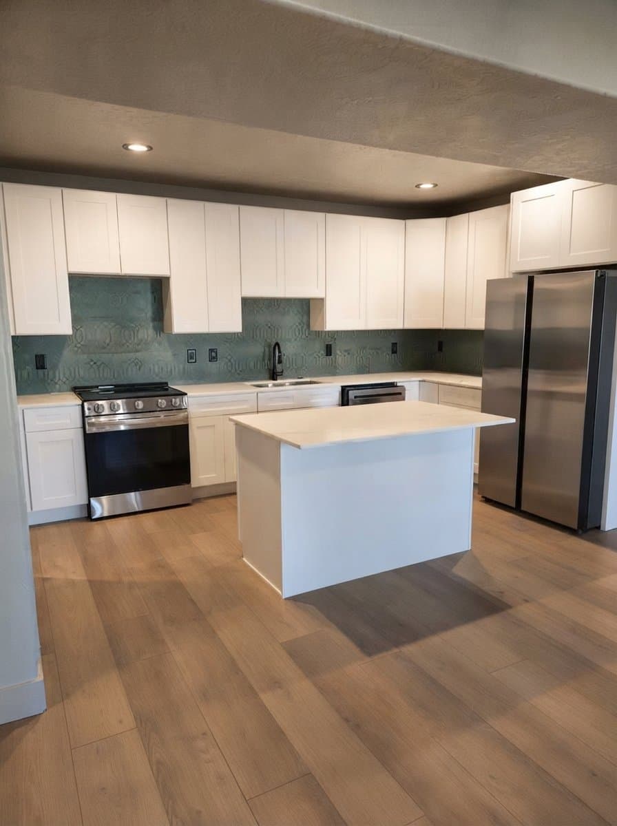 Hooper Apartment: 3706 S 5650 W