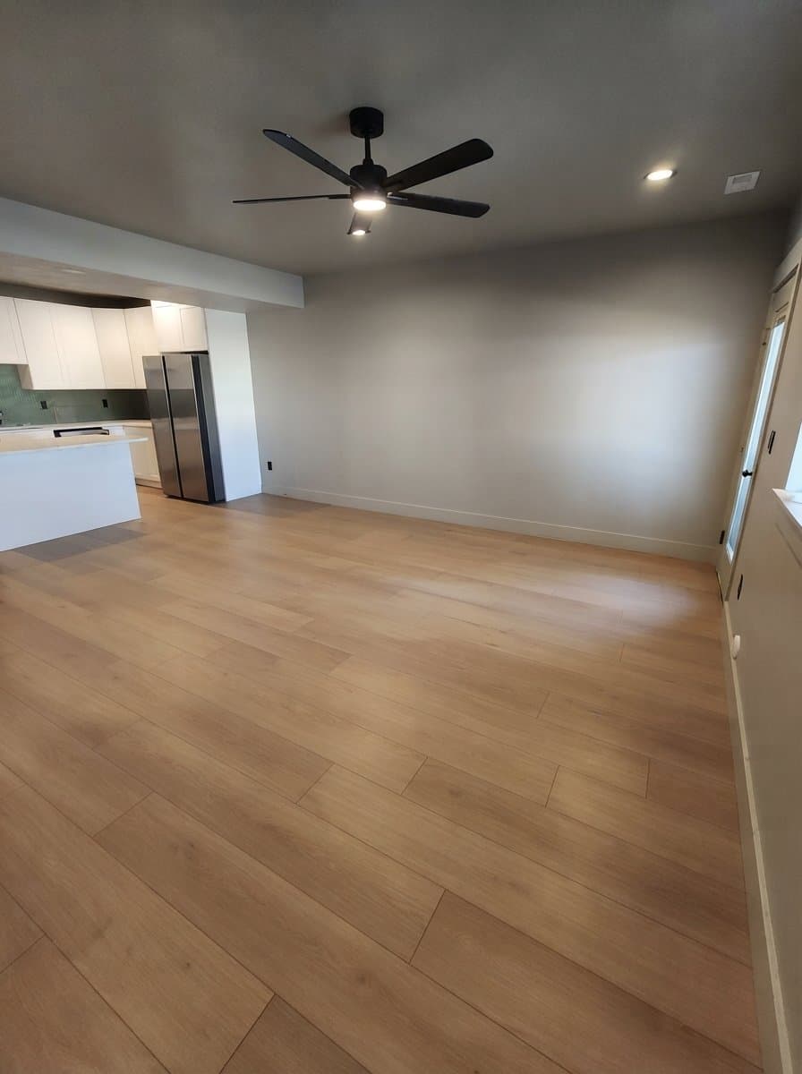 Hooper Apartment: 3706 S 5650 W