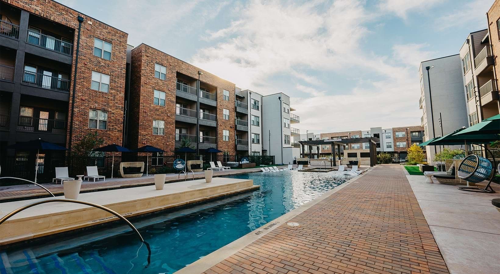 Grand Prairie Apartment: 3711 S. State Hwy 161