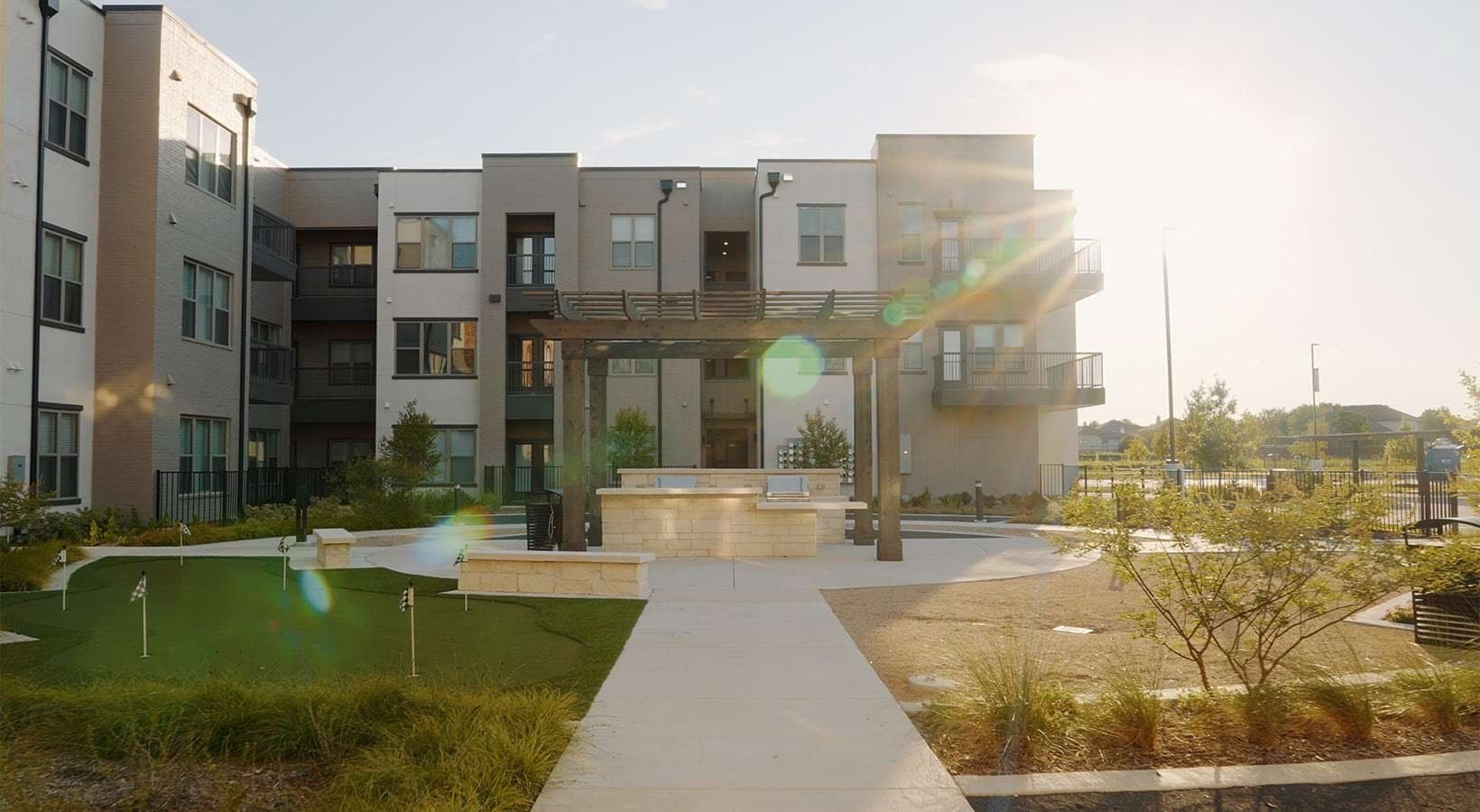 Grand Prairie Apartment: 3711 S. State Hwy 161