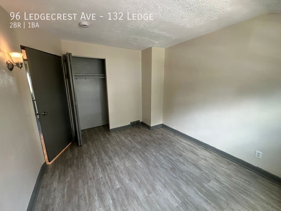 New Britain Apartment: 96 Ledgecrest Ave