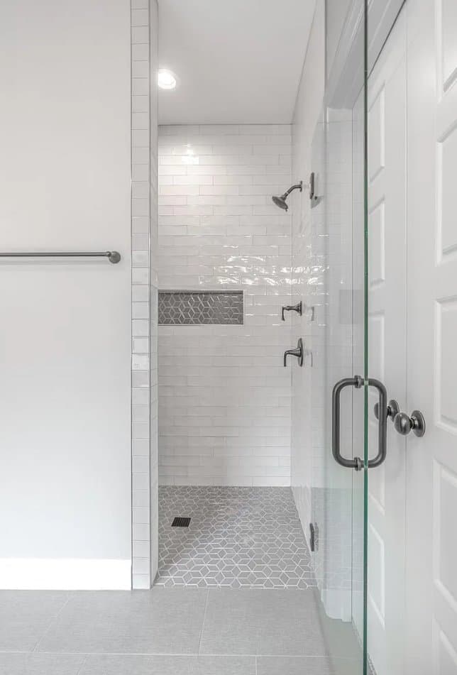 Whitehouse House: 807 Redwing Way