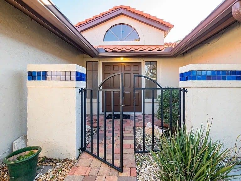 Jacksonville House: 4034 Corrientes Ct E