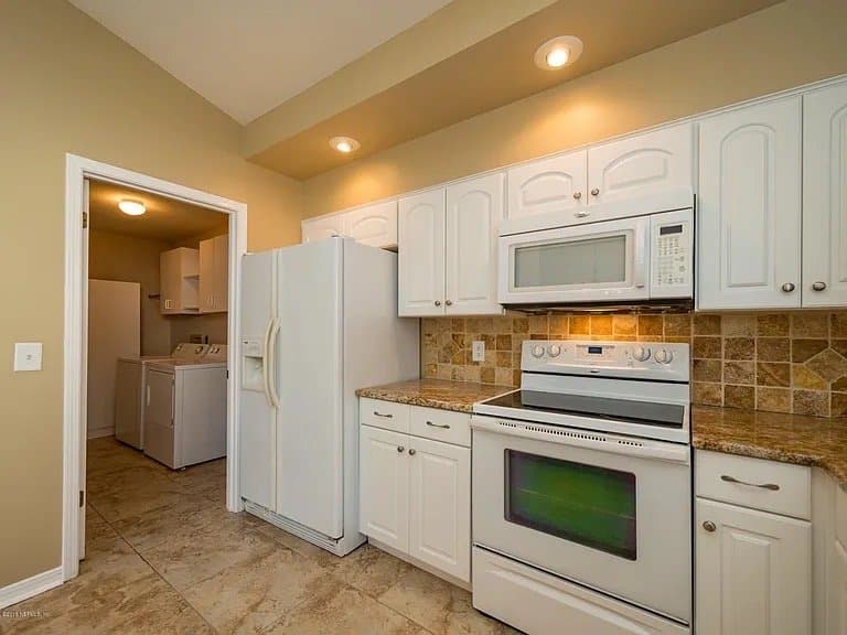 Jacksonville House: 4034 Corrientes Ct E