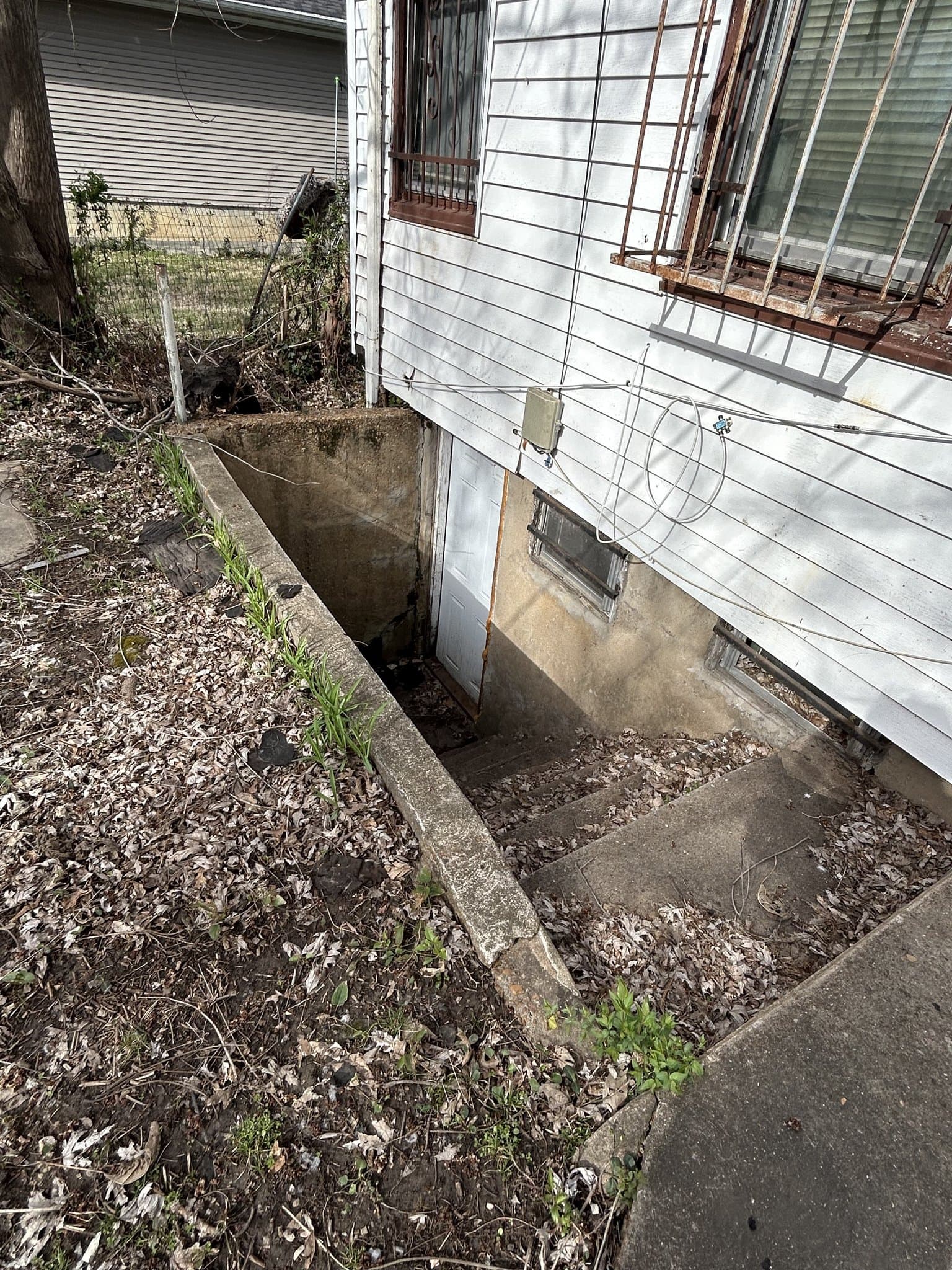 St.Louis House: 5532 Robin Ave.
