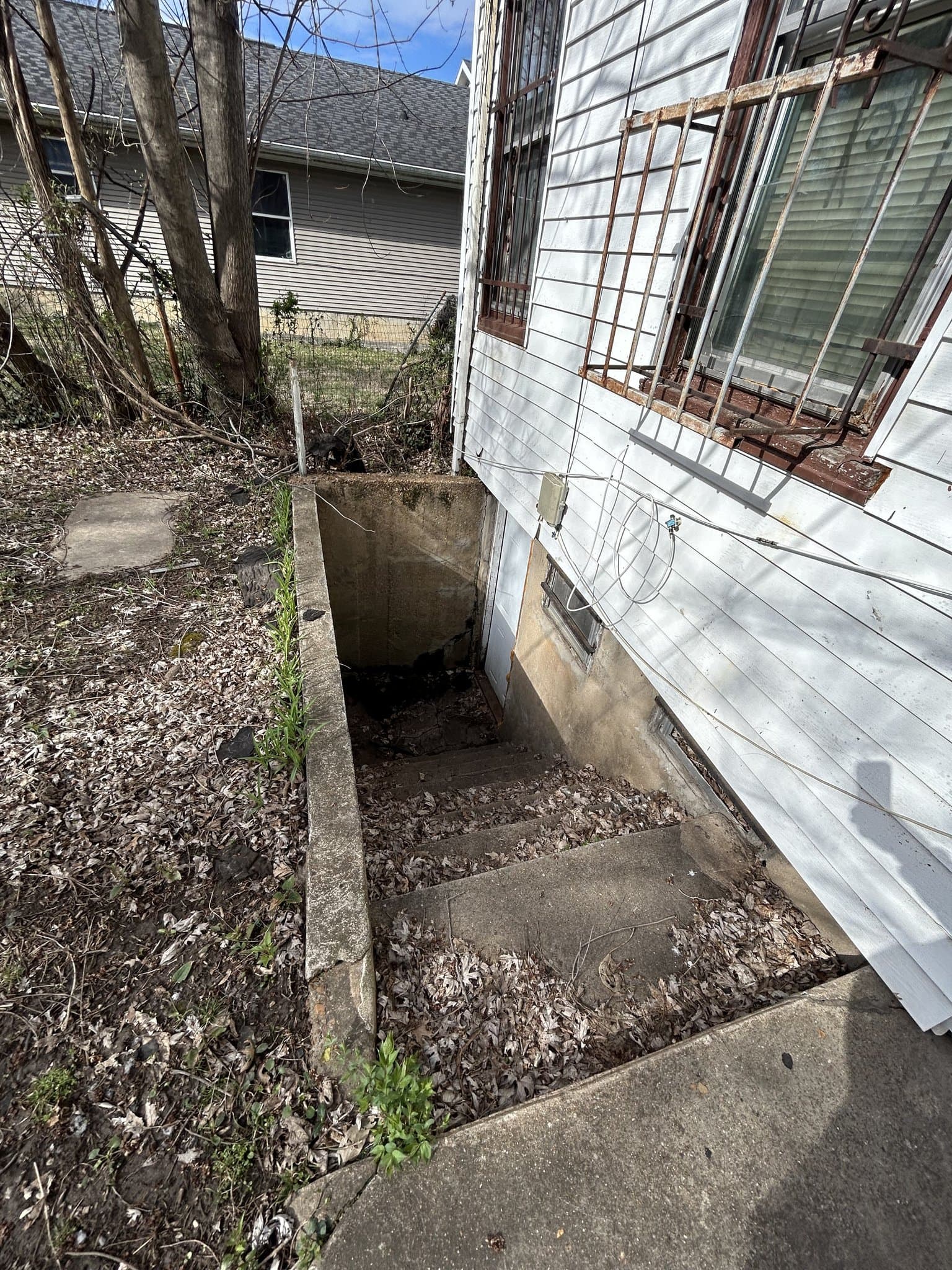 St.Louis House: 5532 Robin Ave.