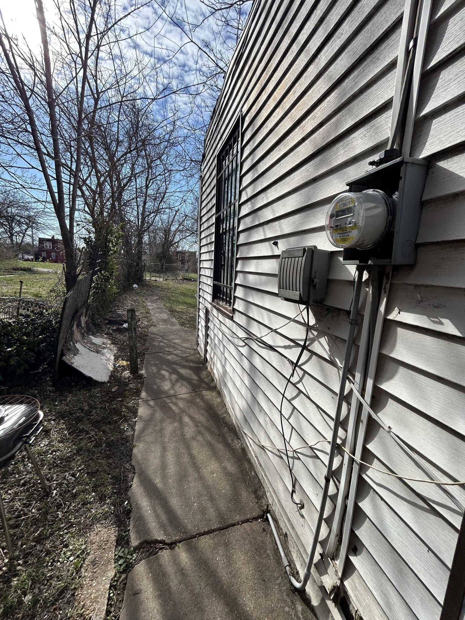 St.Louis House: 5532 Robin Ave.