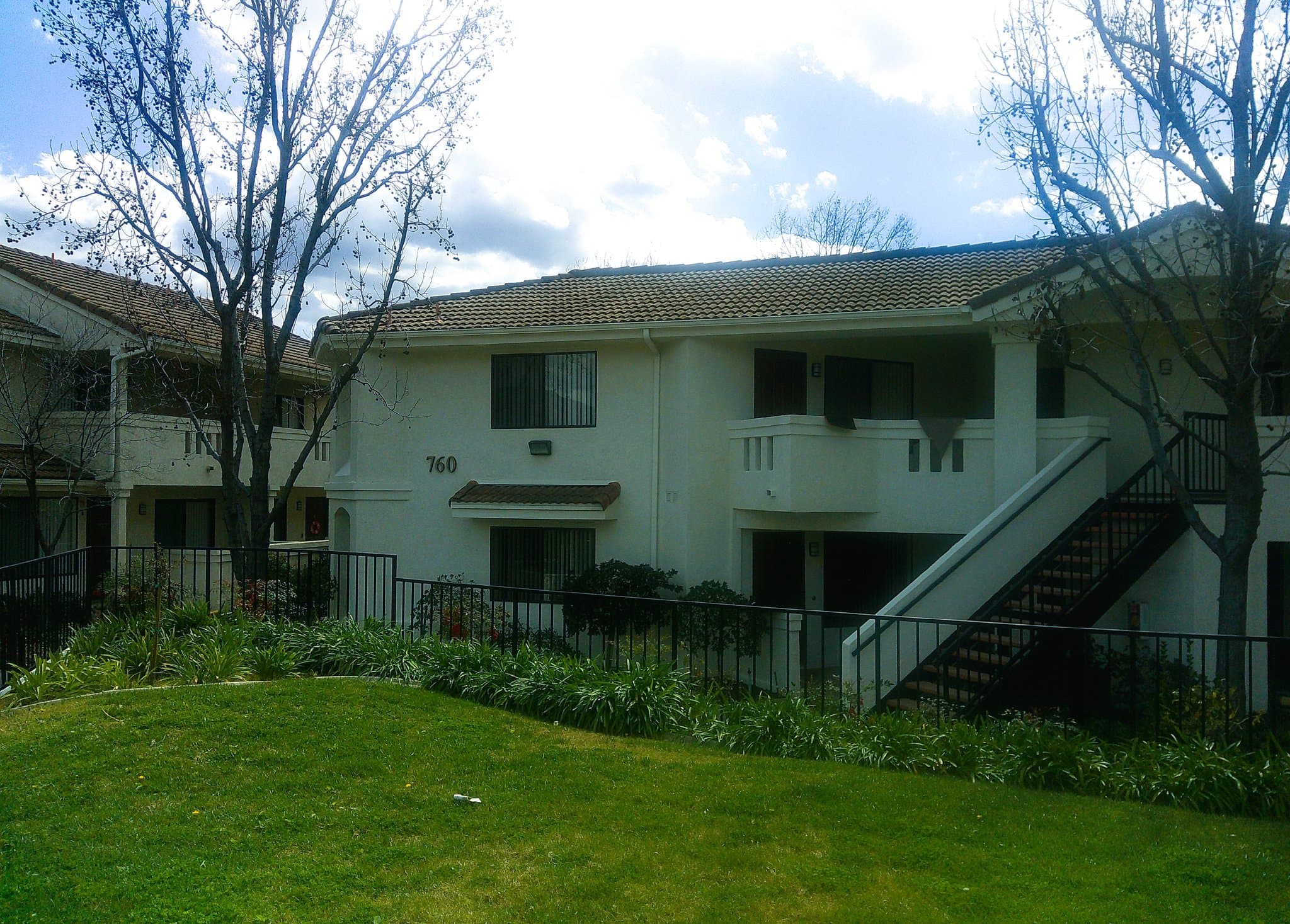 Glendora Apartment: 760 E. Route 66