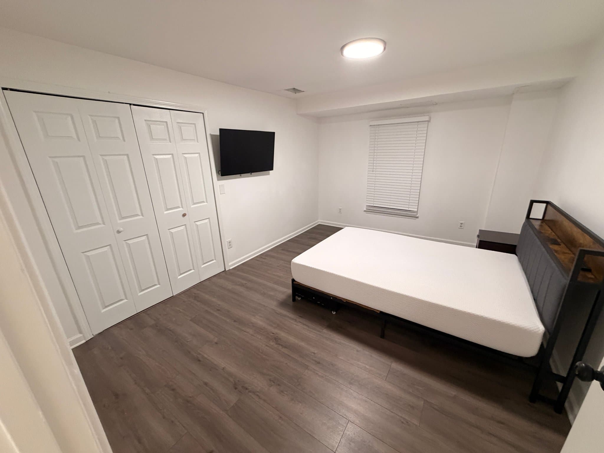 Acworth House: 5301 Shadow Cir