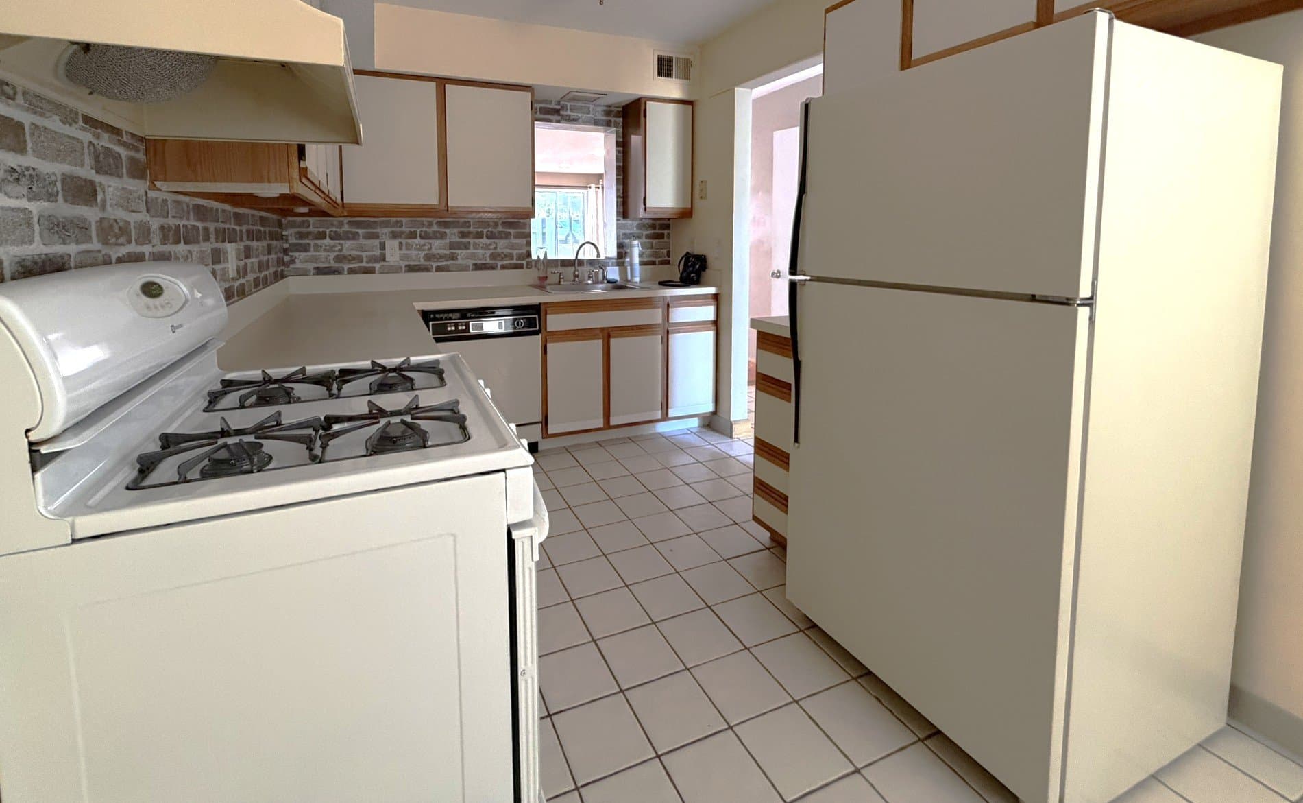 Farmington Townhome: 12 Talcott Forest Rd