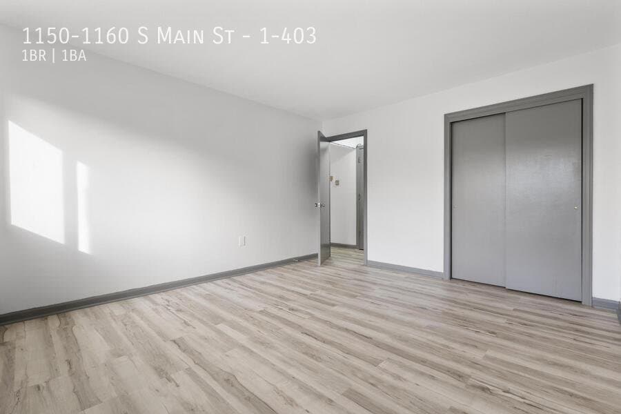 Middletown Apartment: 1150-1160 S Main St