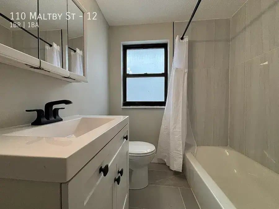 New Haven Apartment: 110 Maltby St
