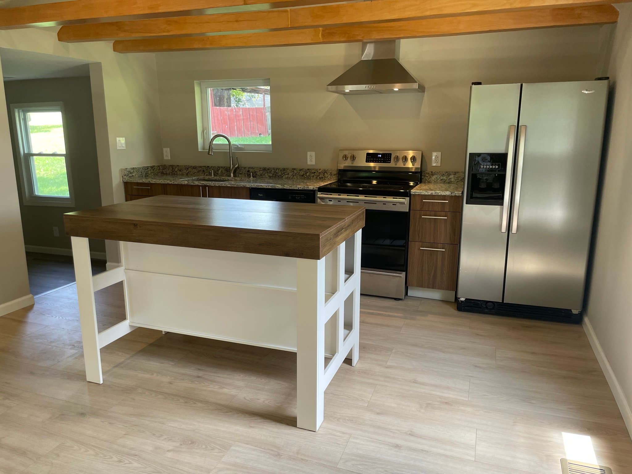 Boonsboro House: 7405 Mountain Laurel Rd