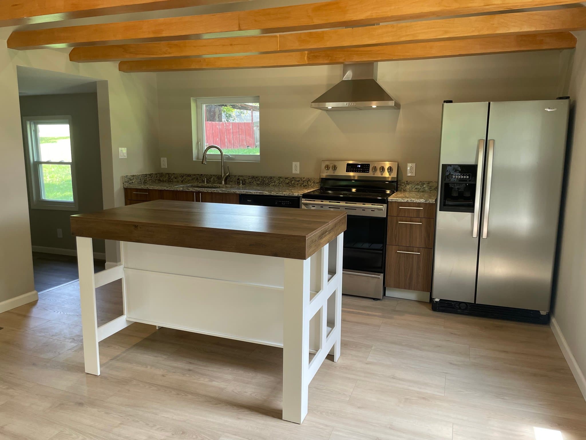 Boonsboro House: 7405 Mountain Laurel Rd