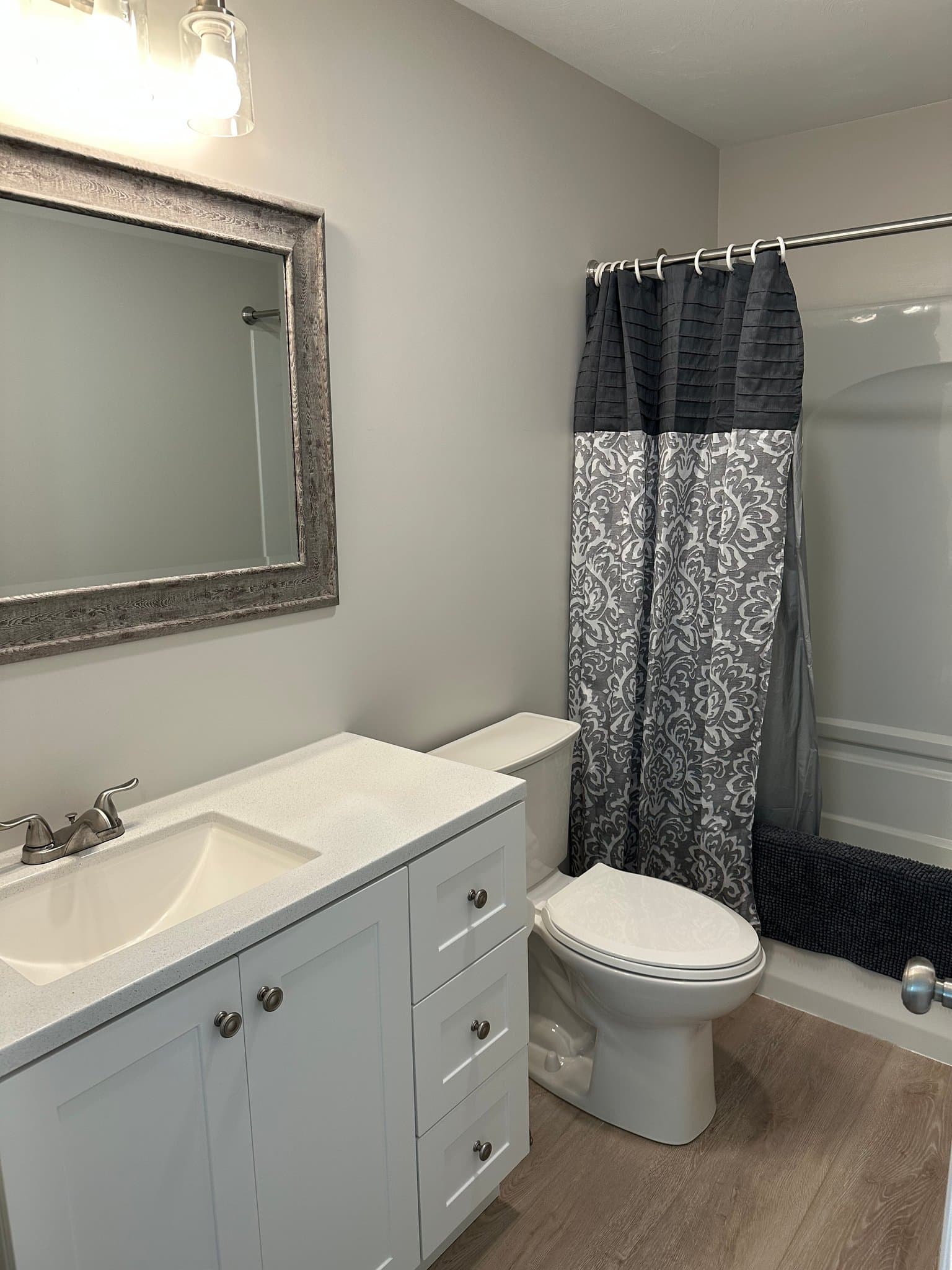Plymouth Apartment: 687 State Rd