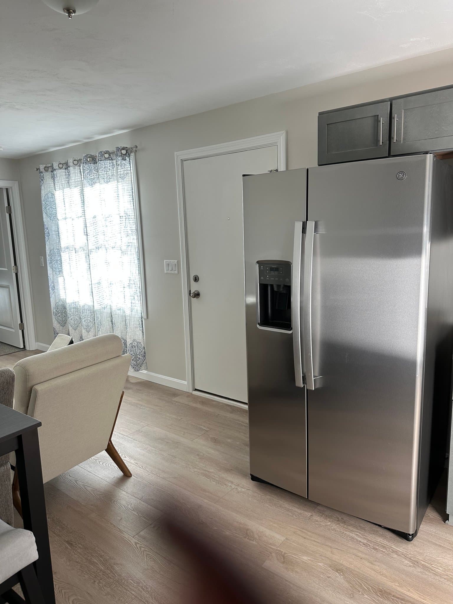 Plymouth Apartment: 687 State Rd