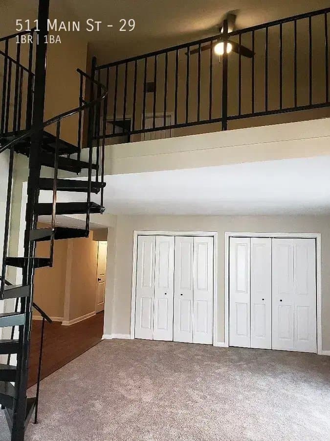 West Haven Apartment: 511 Main St