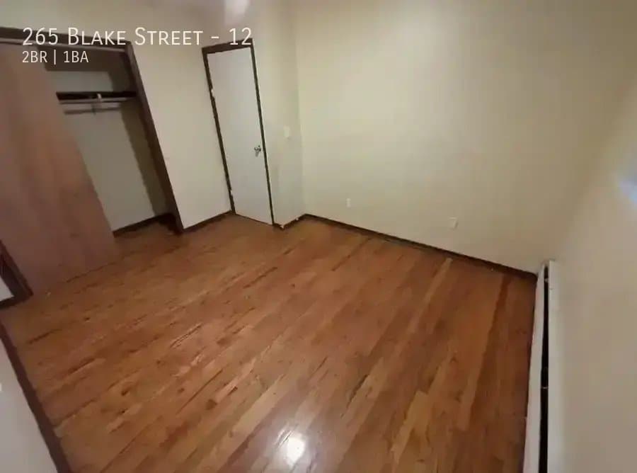 New Haven Apartment: 265 Blake Street