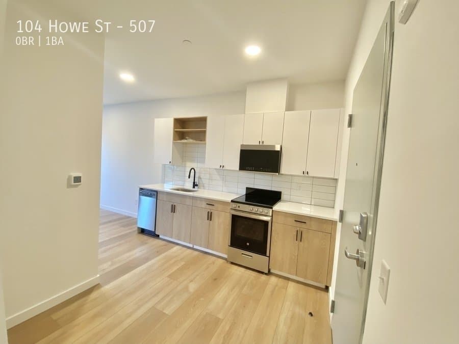 New Haven Apartment: 104 Howe St