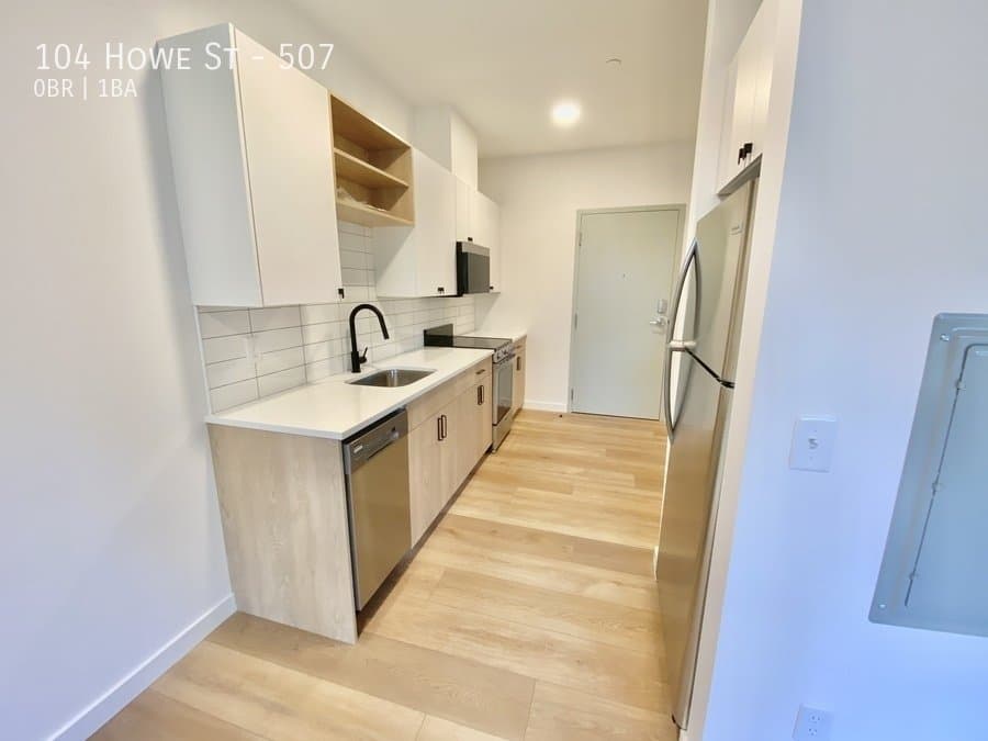 New Haven Apartment: 104 Howe St