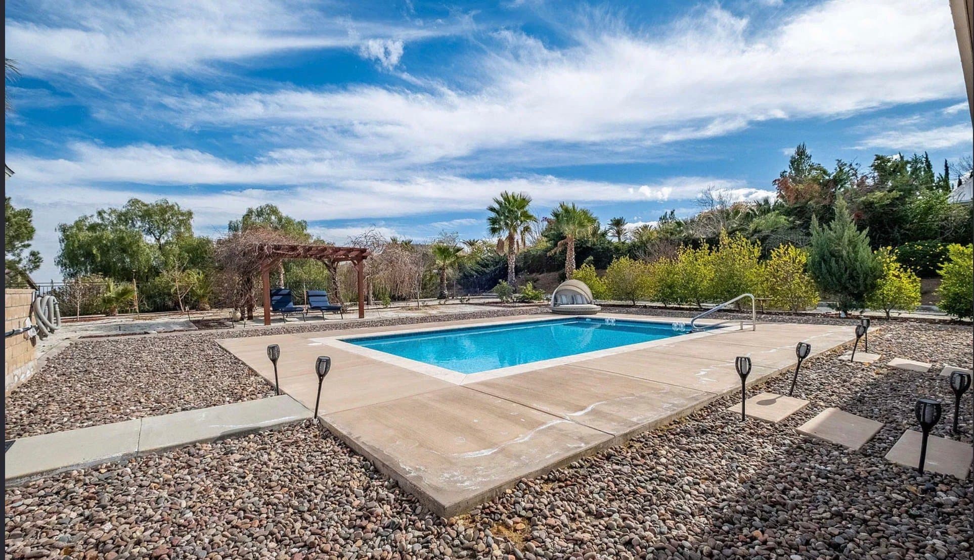 Palmdale House: 41004 Via Tranqilo