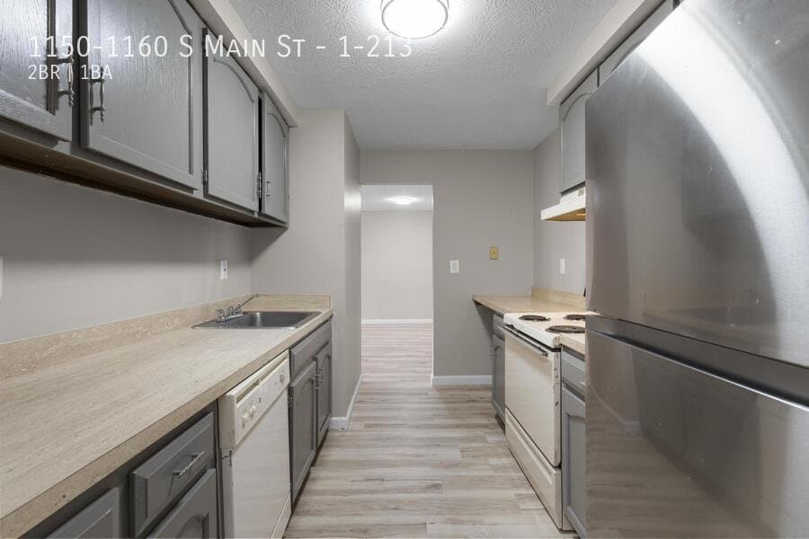 Middletown Apartment: 1150-1160 S Main St