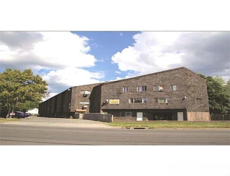 Hamden Apartment: 42 Warner St