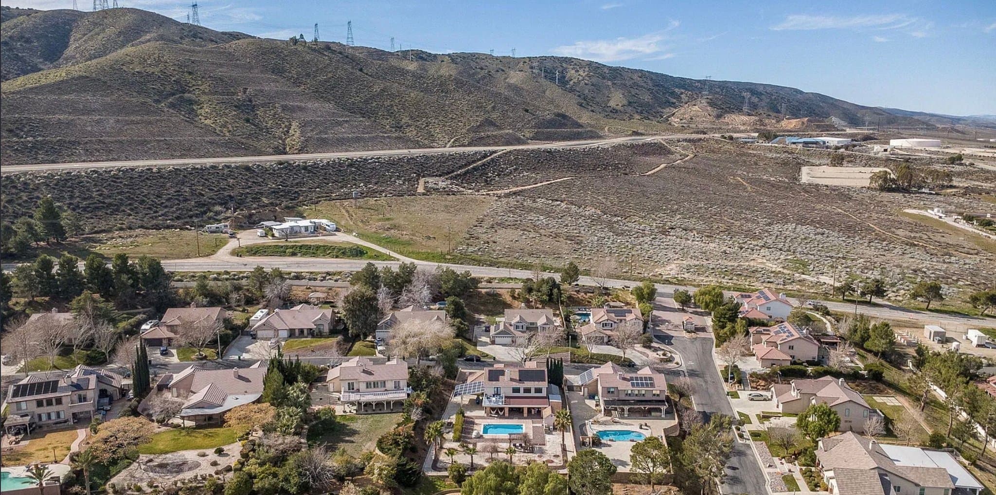 Palmdale House: 41004 Via Tranqilo