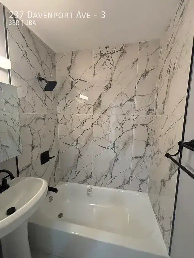New Haven Apartment: 237 Davenport Ave