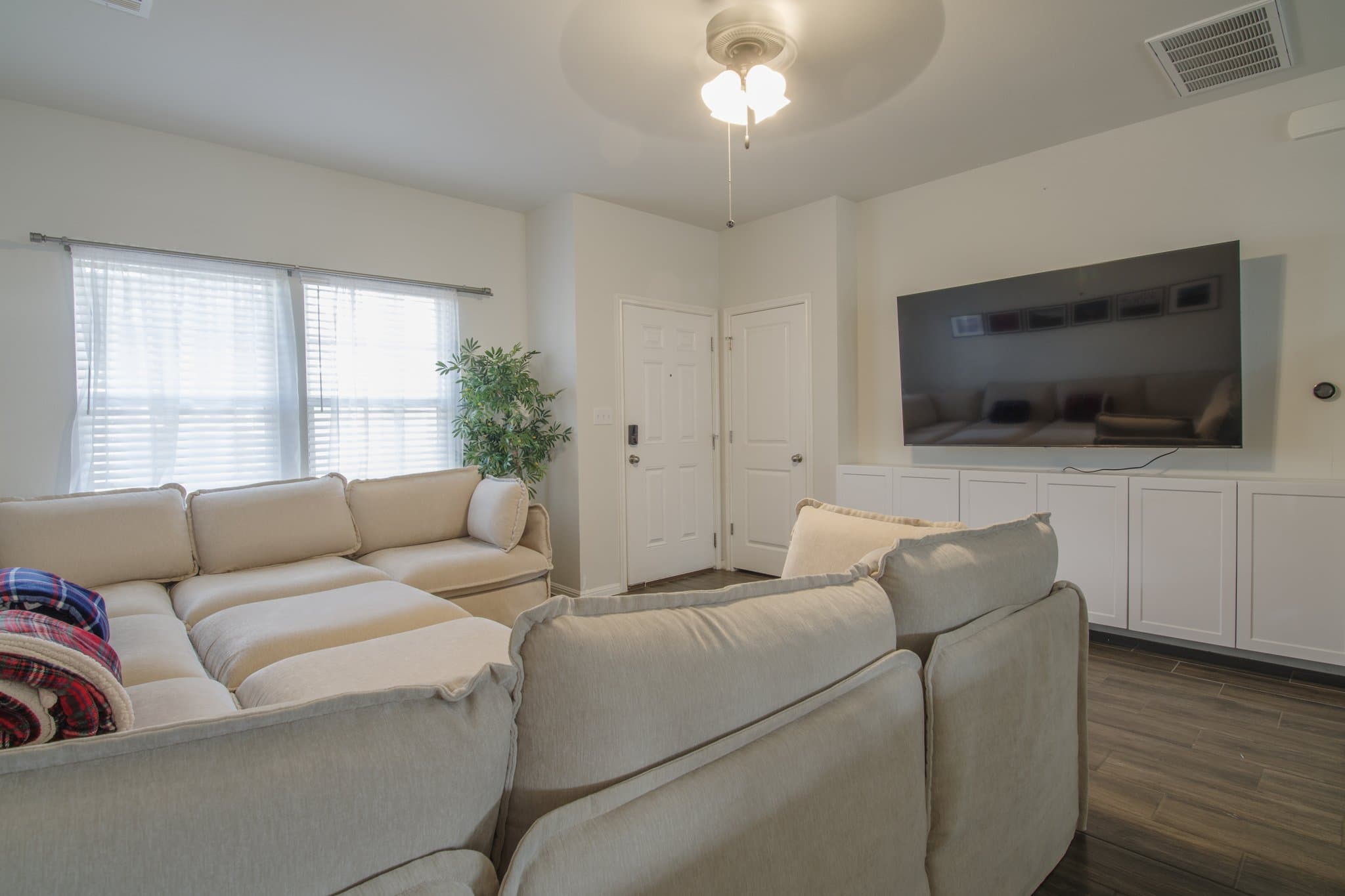 Pflugerville House: 17915 Papaveri Way
