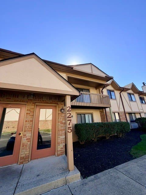 Columbus Condo: 2275 Hedgerow