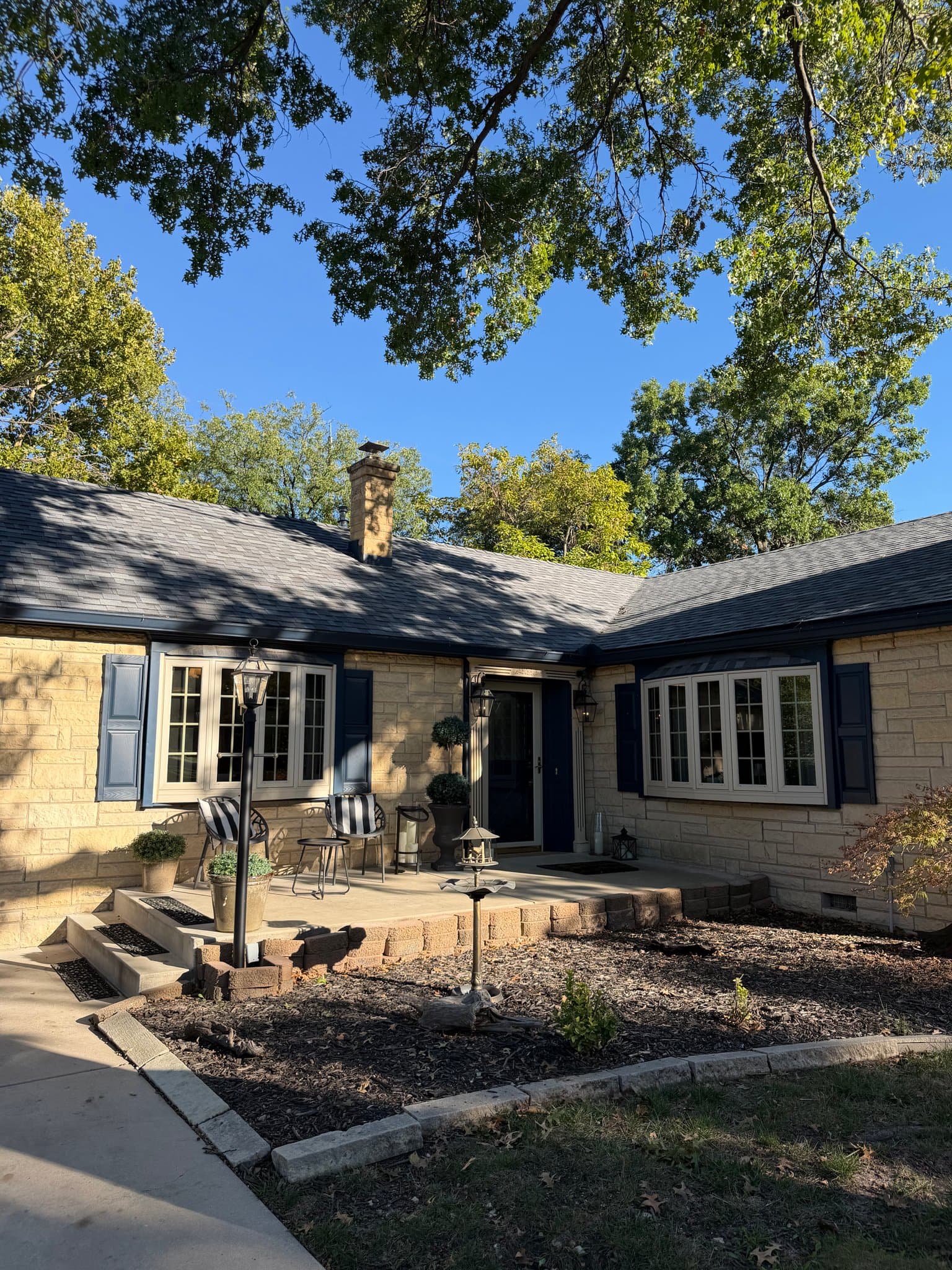 Eastborough House: 58 S Stratford Rd
