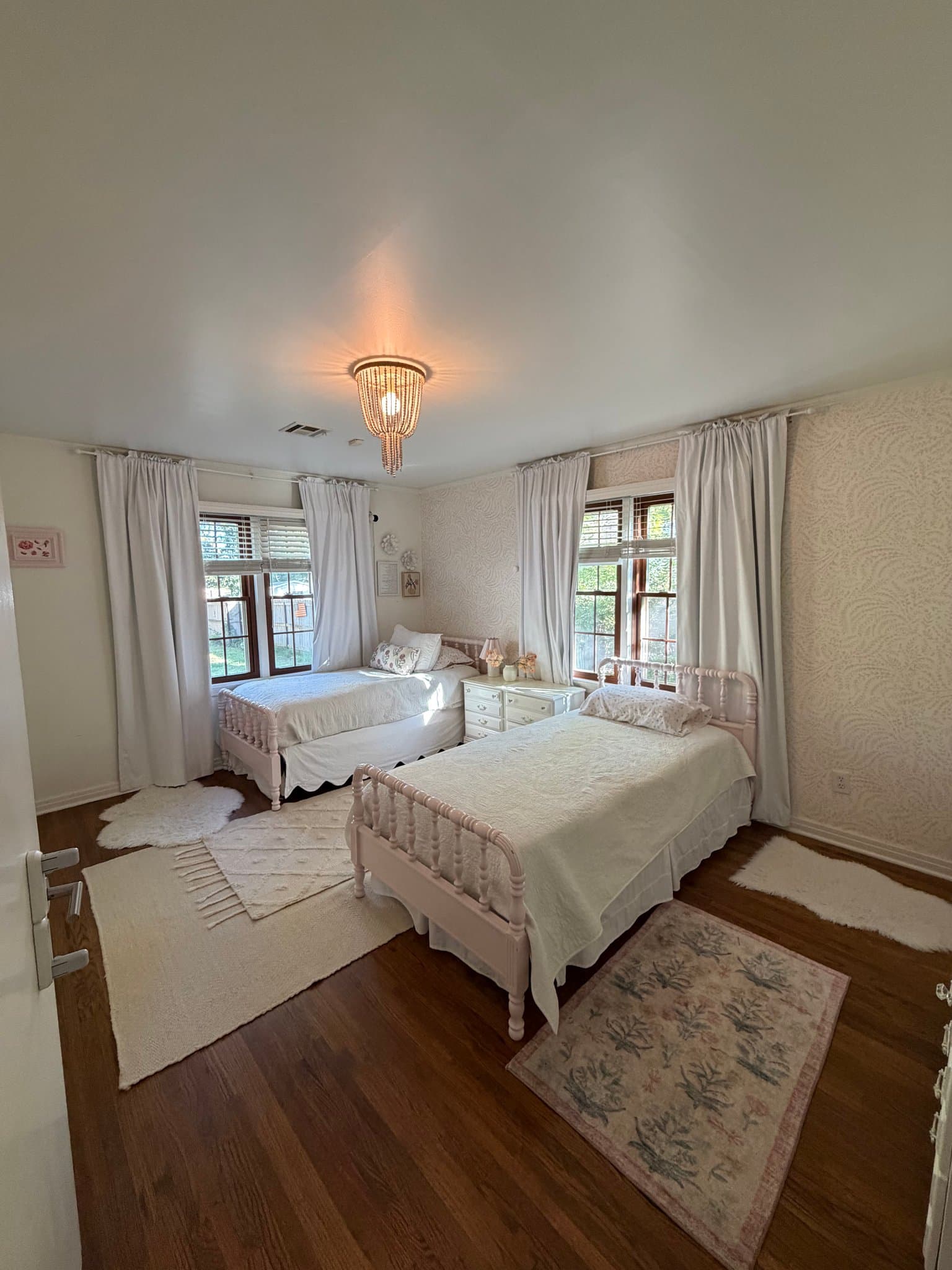 Eastborough House: 58 S Stratford Rd