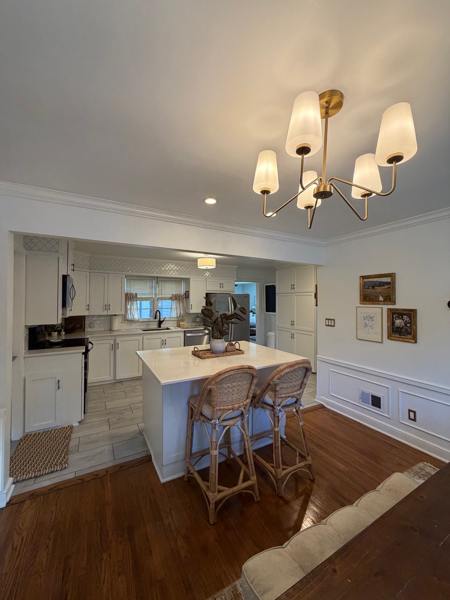 Eastborough House: 58 S Stratford Rd