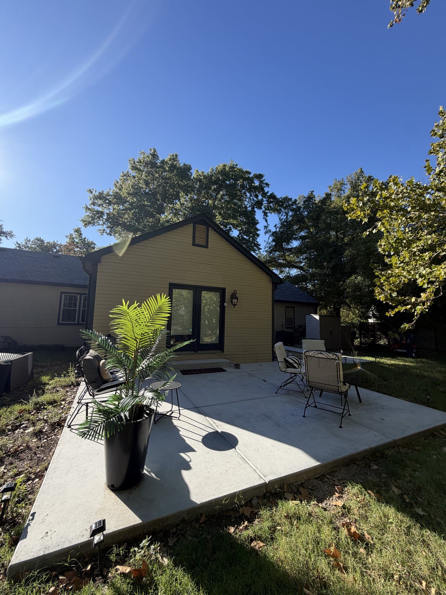 Eastborough House: 58 S Stratford Rd