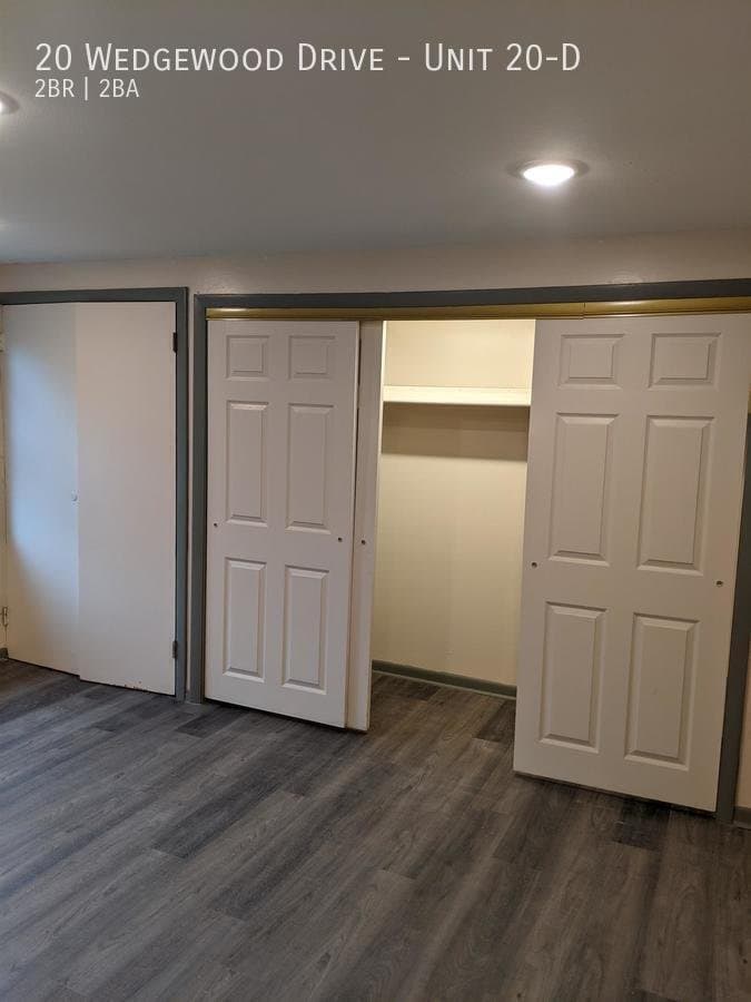 Bloomfield Apartment: 20 Wedgewood Drive