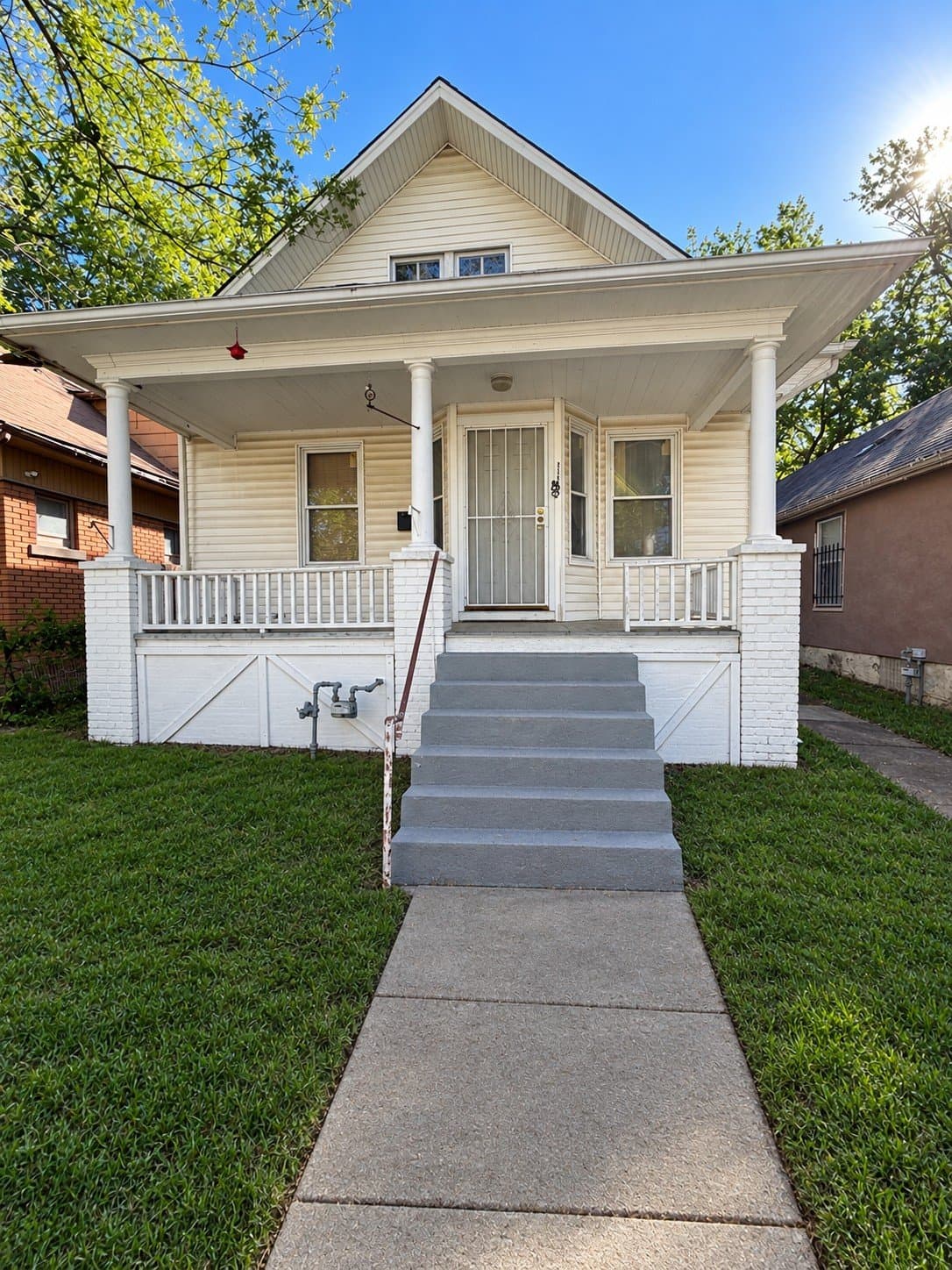 Kansas City House: 429 N Hardesty Ave