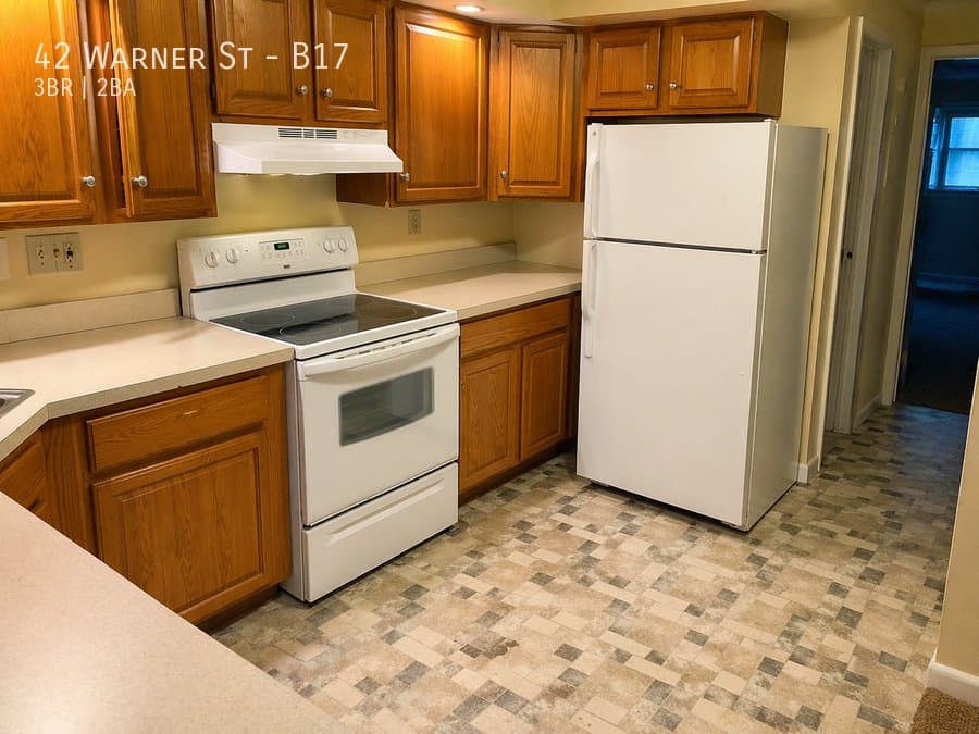 Hamden Apartment: 42 Warner St