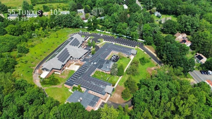 Bloomfield Apartment: 55 Tunxis